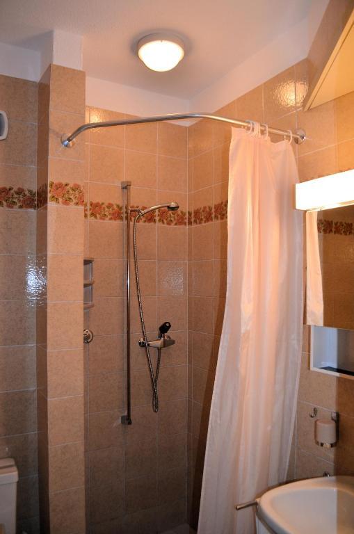 Garni Rivabella Au 3* Brissago