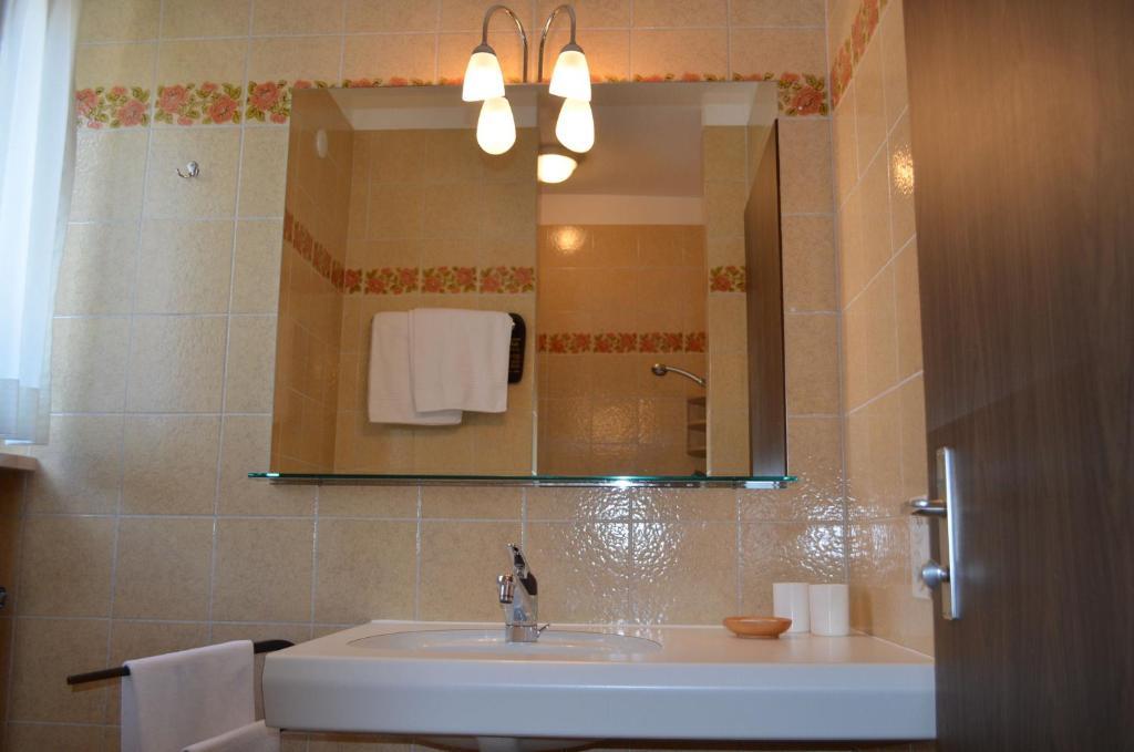 Garni Rivabella Au 3*
